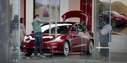 image: Tesla tjener enormt på andre bilprodusenter