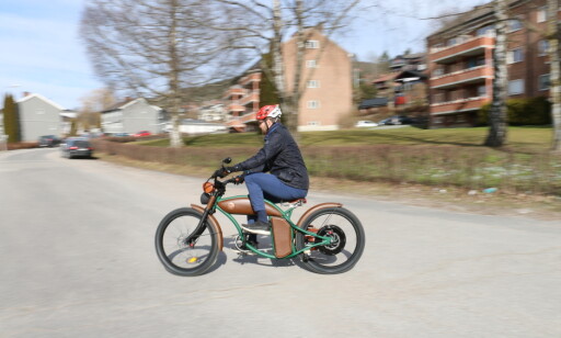 Litt kort avstand ned til pedalene. Foto: Privat Litt kort avstand ned til pedalene. Foto: Privat