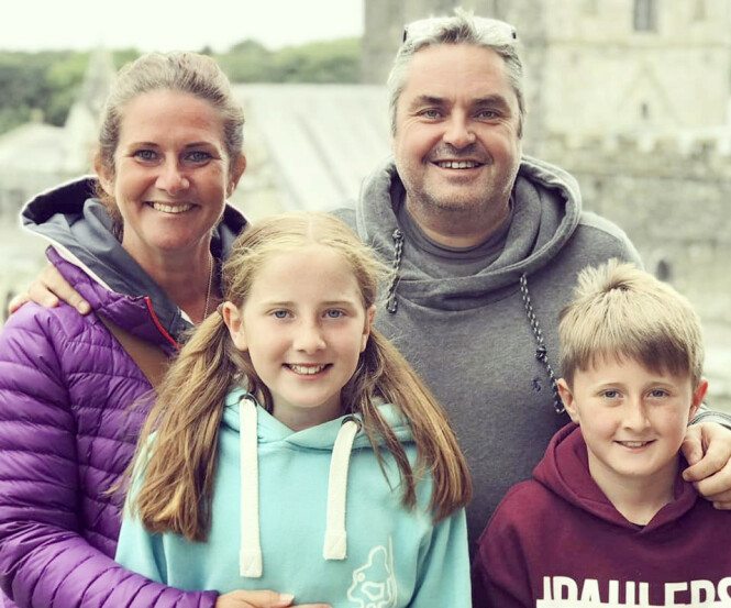 <strong>GLAD IGJEN:</strong> Holly og Isaac synes moren deres er blitt mye lettere til sinns etter at Craig kom inn i livet deres. Foto: Privat <strong>GLAD IGJEN:</strong> Holly og Isaac synes moren deres er blitt mye lettere til sinns etter at Craig kom inn i livet deres. Foto: Privat