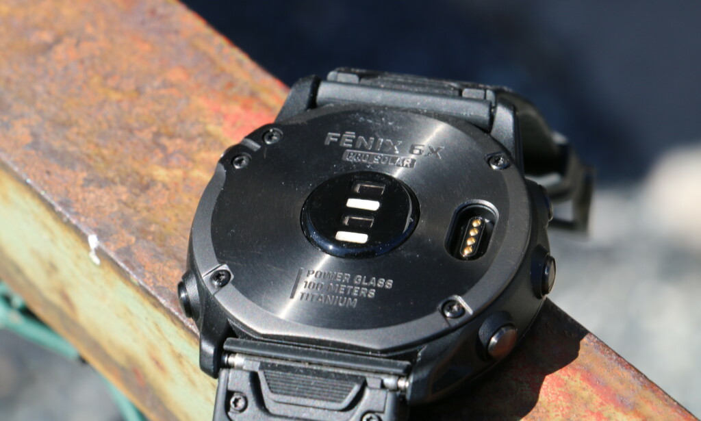 Fenix 6X Pro Solar har pulsmåling på håndleddet, men du kan koble til ekstern sensor hvis du foretrekker det. Foto: Martin Kynningsrud Størbu Fenix 6X Pro Solar har pulsmåling på håndleddet, men du kan koble til ekstern sensor hvis du foretrekker det. Foto: Martin Kynningsrud Størbu