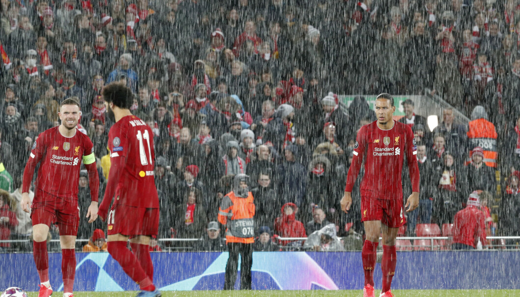 MØRK KVELD: For Jordan Henderson, Mohamed Salah og Virgil van Dijk. Foto: Darren Staples/Sportimage via PA Images MØRK KVELD: For Jordan Henderson, Mohamed Salah og Virgil van Dijk. Foto: Darren Staples/Sportimage via PA Images