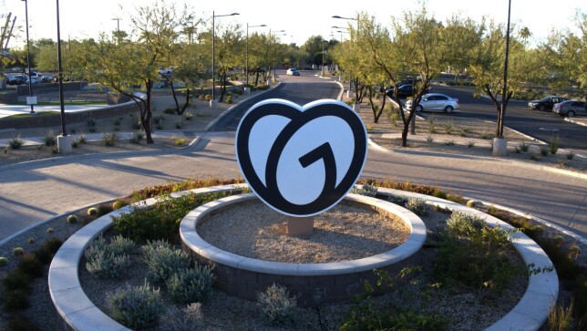 "Foto av utsiden av GoDaddy-kontoret i Arizona" forteller Jan-Erik Carlsen. 📸: GoDaddy "Foto av utsiden av GoDaddy-kontoret i Arizona" forteller Jan-Erik Carlsen. 📸: GoDaddy