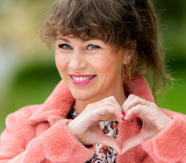 STOPP: Gunhild Dahlberg fikk ikke besøke alle gårdene i år på grunn av coronaviruset. Foto: Espen Solli / TV 2 STOPP: Gunhild Dahlberg fikk ikke besøke alle gårdene i år på grunn av coronaviruset. Foto: Espen Solli / TV 2