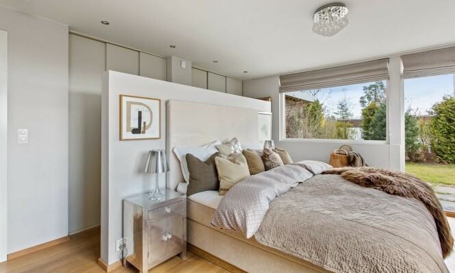 <strong>SOVEROM:</strong> Huset har flere soverom. Her er et av dem. Foto: Steffen Rikenberg/ Inviso <strong>SOVEROM:</strong> Huset har flere soverom. Her er et av dem. Foto: Steffen Rikenberg/ Inviso