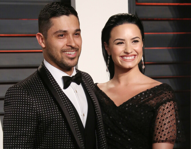 GAMLE DAGER: Wilmer og Demi på Vanity Fairs Oscar-fest i 2016. Tilsynelatende god stemning. Foto: NTB Scanpix GAMLE DAGER: Wilmer og Demi på Vanity Fairs Oscar-fest i 2016. Tilsynelatende god stemning. Foto: NTB Scanpix