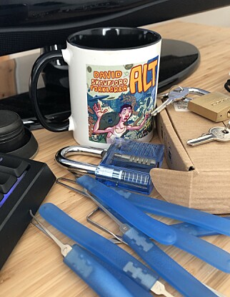"Jeg dytter meg triumferende frem hver gang noen i familien bruker mer enn to sekunder på å finne frem sykkelnøklene". 📸: David Skaufjord "Jeg dytter meg triumferende frem hver gang noen i familien bruker mer enn to sekunder på å finne frem sykkelnøklene". 📸: David Skaufjord