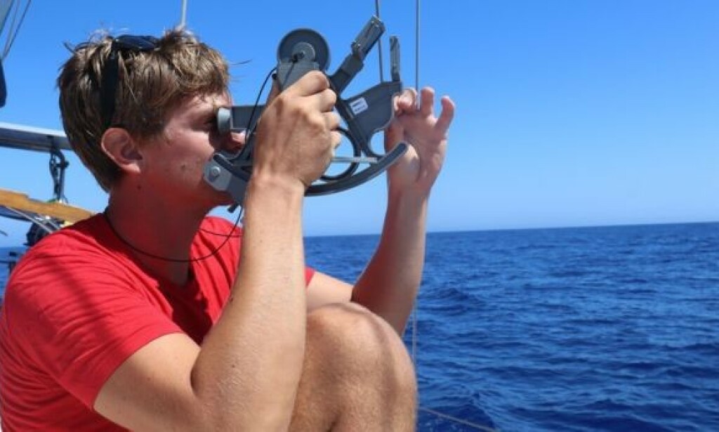 BÅTEN OG HAVET: Ryan Osborne og Elena Manighetti var helt avskjermet fra verdensnyhetene i 25 dager, og ante ikke hvilke konsekvenser coronaviruset hadde fått for resten av verden. Foto: privat. BÅTEN OG HAVET: Ryan Osborne og Elena Manighetti var helt avskjermet fra verdensnyhetene i 25 dager, og ante ikke hvilke konsekvenser coronaviruset hadde fått for resten av verden. Foto: privat.