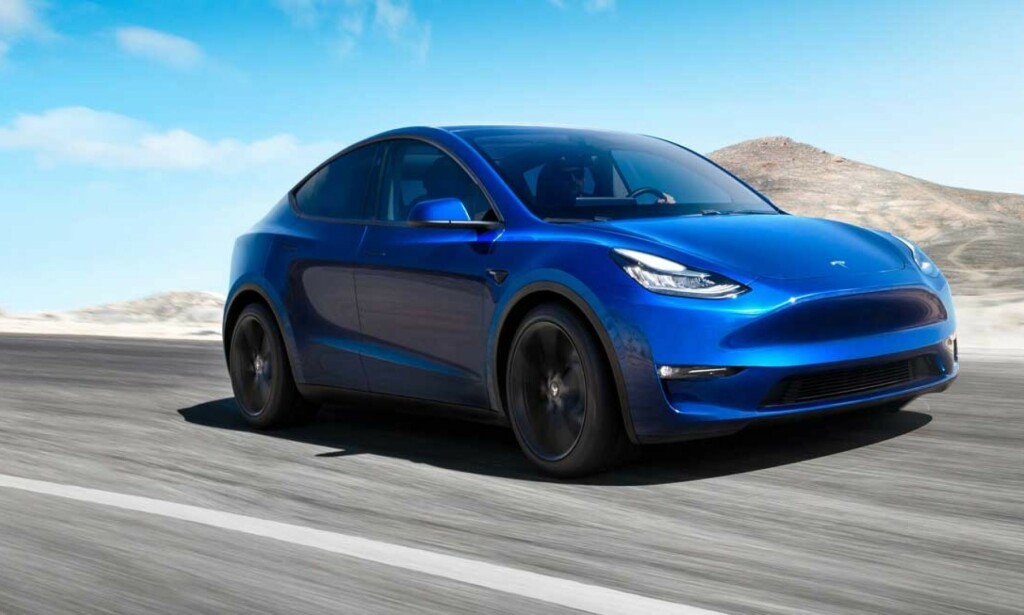 DYRERE: Teslas bilnyhet Model Y er ennå ikke kommet på markedet. Tesla har imidlertid allerede skrudd opp prisen med mer enn 30.000 kroner på nye bestillinger. Foto: Tesla DYRERE: Teslas bilnyhet Model Y er ennå ikke kommet på markedet. Tesla har imidlertid allerede skrudd opp prisen med mer enn 30.000 kroner på nye bestillinger. Foto: Tesla