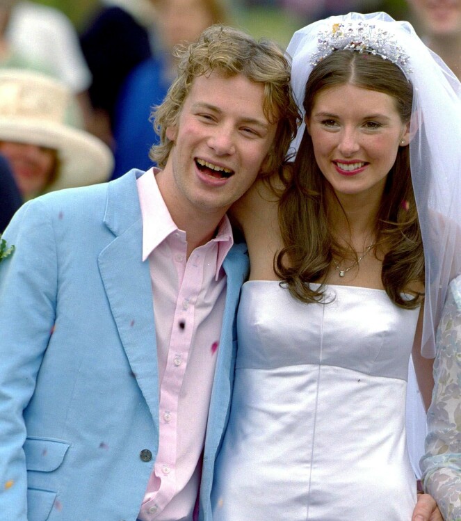 GODT GIFT: Jamie og Jools Oliver giftet seg i 2000, og har i dag fem barn. FOTO: NTB Scanpix GODT GIFT: Jamie og Jools Oliver giftet seg i 2000, og har i dag fem barn. FOTO: NTB Scanpix