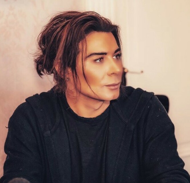 <strong>FORNØYD:</strong> Erlend Elias er sterkt uenig i tilbakemeldingene, og forteller at han selv er fornøyd med bildet. Foto: Theflaskeladd <strong>FORNØYD:</strong> Erlend Elias er sterkt uenig i tilbakemeldingene, og forteller at han selv er fornøyd med bildet. Foto: Theflaskeladd