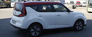 URBAN: Nye Kia Soul EV ble kåret til årets bybil av World Car of the Year-juryen. Foto: Øystein B. Fossum URBAN: Nye Kia Soul EV ble kåret til årets bybil av World Car of the Year-juryen. Foto: Øystein B. Fossum