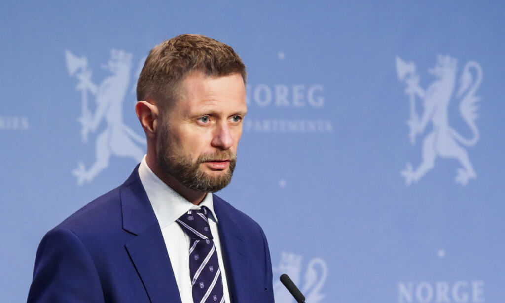 image: Alle med symptomer skal testes