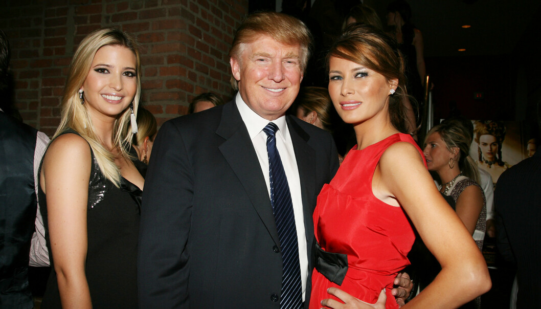 TRUMPS KVINNER: Trumps datter Ivanka Trump, Donald Trump og kona Melania Trump fotografert i forbindelse med filmpremieren til The Duchess i september 2008. Foto: NTB Scanpix TRUMPS KVINNER: Trumps datter Ivanka Trump, Donald Trump og kona Melania Trump fotografert i forbindelse med filmpremieren til The Duchess i september 2008. Foto: NTB Scanpix