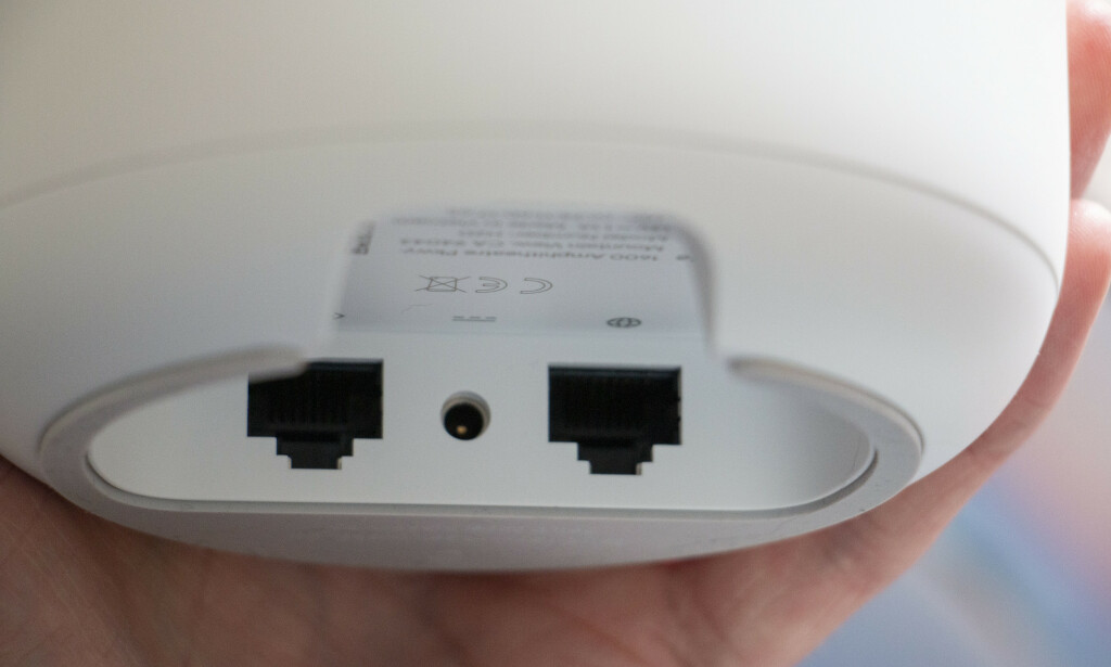 Nest WiFi is limited with LAN connectors. In fact, only one. Photo: Martin Kynningsrud Størbu 