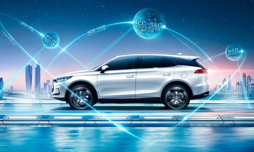 STOR CROSSOVER: Byd Tang er en blanding av SUV og stasjonsvogn, en slags crossover. Foto: BYD STOR CROSSOVER: Byd Tang er en blanding av SUV og stasjonsvogn, en slags crossover. Foto: BYD