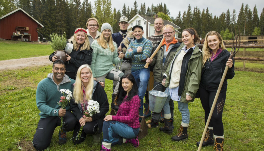 <strong>ETTER PLANEN:</strong> «Farmen kjendis» spilles inn 21. mai. Her er fjorårets deltakere. Foto: Morten Eik / Se og Hør <strong>ETTER PLANEN:</strong> «Farmen kjendis» spilles inn 21. mai. Her er fjorårets deltakere. Foto: Morten Eik / Se og Hør
