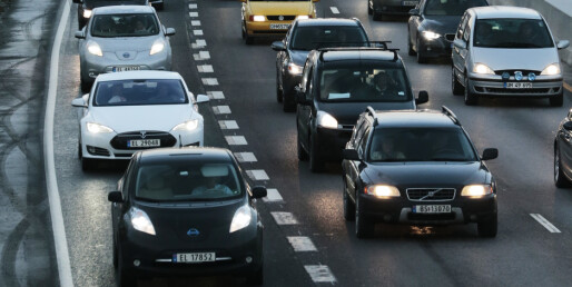 - Lyser denne varsellampen, må du stoppe bilen - Lyser denne varsellampen, må du stoppe bilen