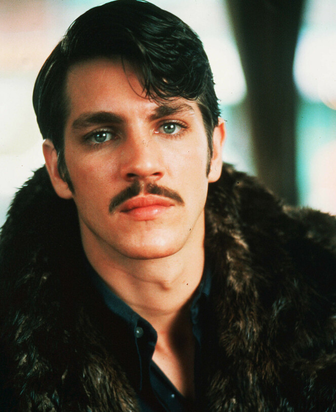 HI BABY: Eric Roberts i rollen som Payu Snider, i filmen «Star 80», som senere ble laget om Dorothy Strattens liv, i regi av Bob Fosse. FOTO: NTB Scanpix HI BABY: Eric Roberts i rollen som Payu Snider, i filmen «Star 80», som senere ble laget om Dorothy Strattens liv, i regi av Bob Fosse. FOTO: NTB Scanpix