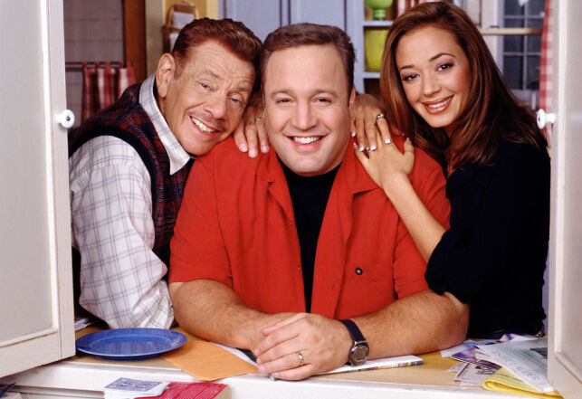 DØD: Skuespiller Jerry Stiller (t.v.) er død. Han var blant annet kjent fra «Kongen av Queens», som har vært å se på norsk TV i flere år. Her er han fotografert sammen med Kevin James og Leah Remini. Foto: CBS / Everett Collection, NTB scanpix DØD: Skuespiller Jerry Stiller (t.v.) er død. Han var blant annet kjent fra «Kongen av Queens», som har vært å se på norsk TV i flere år. Her er han fotografert sammen med Kevin James og Leah Remini. Foto: CBS / Everett Collection, NTB scanpix