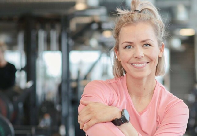 SUNNERE HVERDAG: Desiree Andersen er tydelig på at et sunnere kosthold i hverdagen skal føles givende, ikke energitappende. FOTO: Maciej Krzysztof SUNNERE HVERDAG: Desiree Andersen er tydelig på at et sunnere kosthold i hverdagen skal føles givende, ikke energitappende. FOTO: Maciej Krzysztof