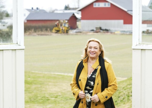 SI IFRA: Myriam råder andre ansiktsblinde til
å være åpen om det.
– Når folk vet, så er det lettere å forstå. Jeg får ofte høre «å, ja – var det derfor du ikke hilste» når jeg forklarer hvorfor jeg bare gikk rett forbi dem på gata. Foto: Ellen Jarli SI IFRA: Myriam råder andre ansiktsblinde til
å være åpen om det.
– Når folk vet, så er det lettere å forstå. Jeg får ofte høre «å, ja – var det derfor du ikke hilste» når jeg forklarer hvorfor jeg bare gikk rett forbi dem på gata. Foto: Ellen Jarli
