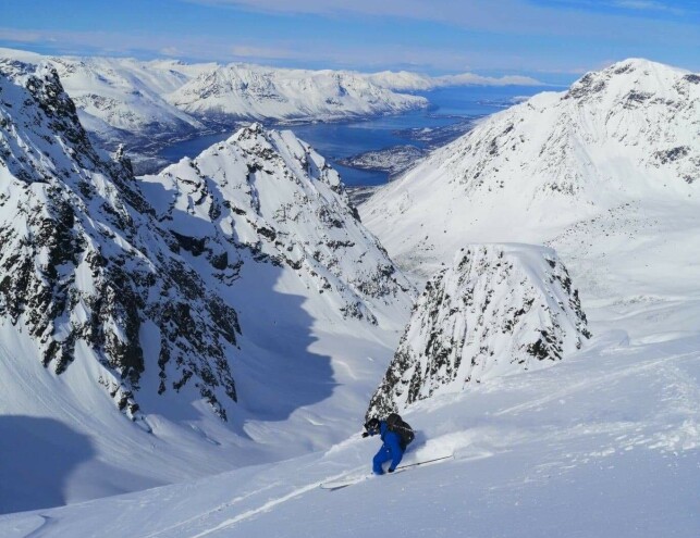 GODE SKIFORHOLD: I Tromsø-området er det fortsatt fantastiske skiforhold. Her fra Lyngsalpene for få dager siden. Foto: Privat GODE SKIFORHOLD: I Tromsø-området er det fortsatt fantastiske skiforhold. Her fra Lyngsalpene for få dager siden. Foto: Privat