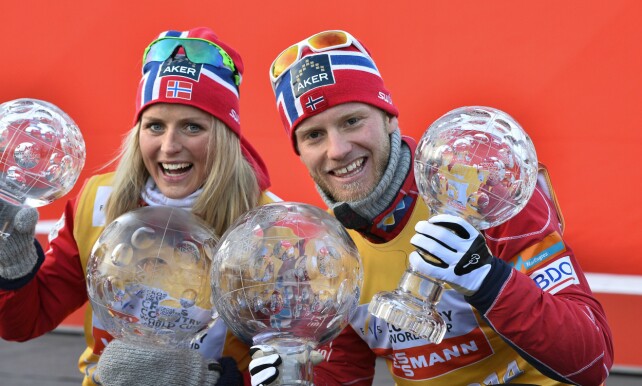 SEIERSMASKINER: Therese Johaug og Martin Johnsrud Sundby har flere ganger feiret store verdenscuptriumfer sammen - men får neppe feire hederspriser sammen. Foto: Anders Wiklund / TT / NTB scanpix SEIERSMASKINER: Therese Johaug og Martin Johnsrud Sundby har flere ganger feiret store verdenscuptriumfer sammen - men får neppe feire hederspriser sammen. Foto: Anders Wiklund / TT / NTB scanpix