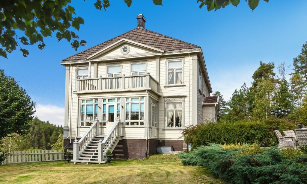 KLASSISK: Byggeåret er ikke nøyaktig tidfestet, men er i henhold til dokumentasjon fra Skien kommune satt til cirka 1900-1924, ifølge annonsen. Foto: Morten Synnestvedt KLASSISK: Byggeåret er ikke nøyaktig tidfestet, men er i henhold til dokumentasjon fra Skien kommune satt til cirka 1900-1924, ifølge annonsen. Foto: Morten Synnestvedt