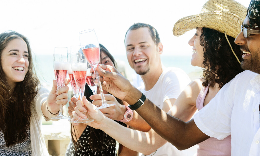 FERSKVARE: Det er først og fremst viner fra 2019-årgangen som nå burde drikkes. Rosévin har sjelden godt av lagring. Foto: Shutterstock / NTB Scanpix FERSKVARE: Det er først og fremst viner fra 2019-årgangen som nå burde drikkes. Rosévin har sjelden godt av lagring. Foto: Shutterstock / NTB Scanpix
