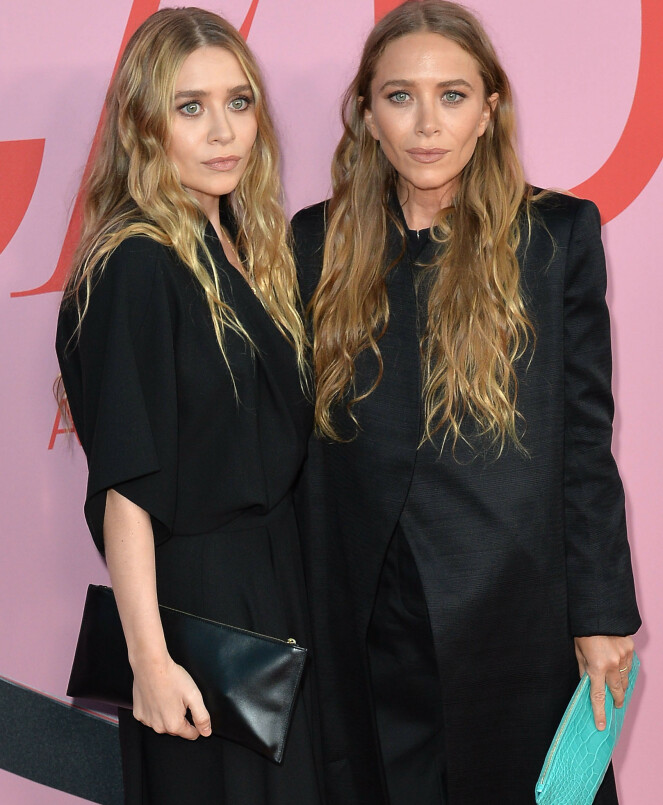 IKONER: Ashley Olsen og Mary-Kate Olsen ankommer Fashion Awards Brooklyn Museum of Art i 2019 in New York City. FOTO: NTB Scanpix IKONER: Ashley Olsen og Mary-Kate Olsen ankommer Fashion Awards Brooklyn Museum of Art i 2019 in New York City. FOTO: NTB Scanpix