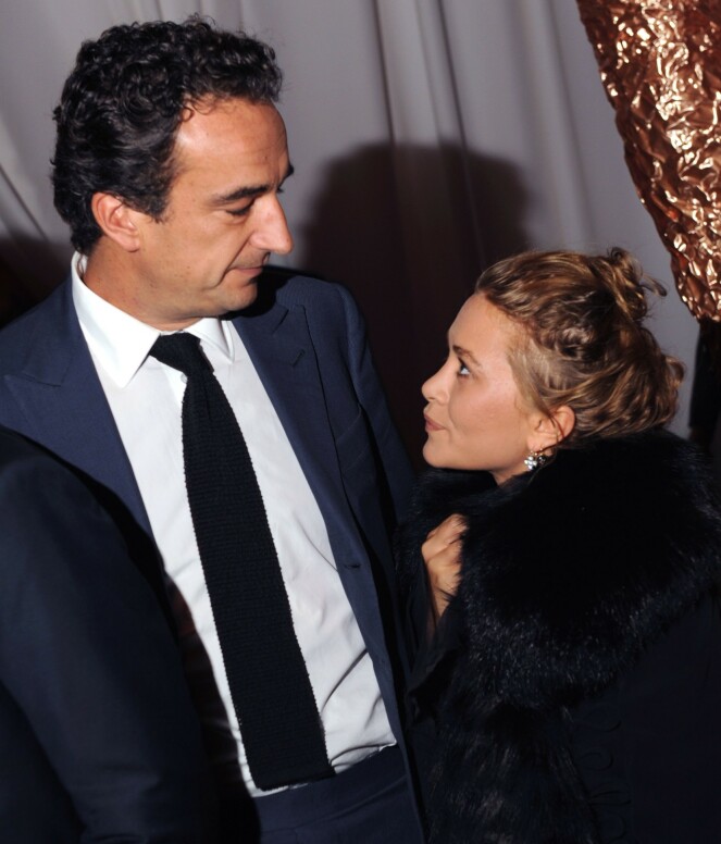MANN OG KONE: Mary-Kate Olsen sammen med sin 17 år eldre ektemann Olivier Sarkozy. Nå går ekteskapet mot slutten. FOTO: NTB Scanpix MANN OG KONE: Mary-Kate Olsen sammen med sin 17 år eldre ektemann Olivier Sarkozy. Nå går ekteskapet mot slutten. FOTO: NTB Scanpix