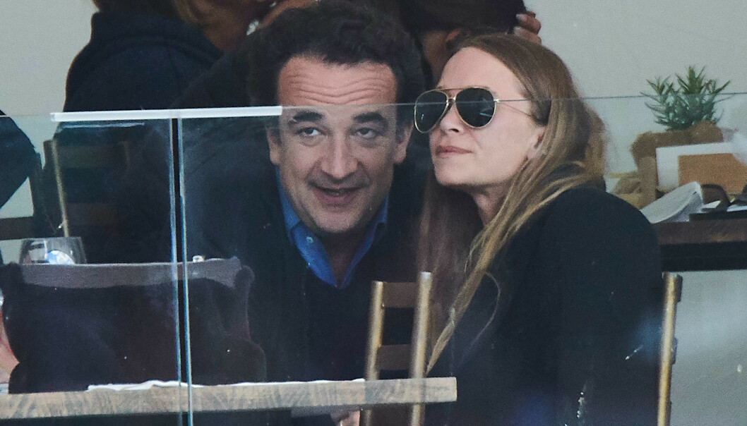 FØLG MED NÅ: Mary-Kate Olsen og mannen Olivier Sarkozy under sprangridning-konkurransen Longines Global Champions Tour i 2019. FOTO: NTB Scanpix FØLG MED NÅ: Mary-Kate Olsen og mannen Olivier Sarkozy under sprangridning-konkurransen Longines Global Champions Tour i 2019. FOTO: NTB Scanpix