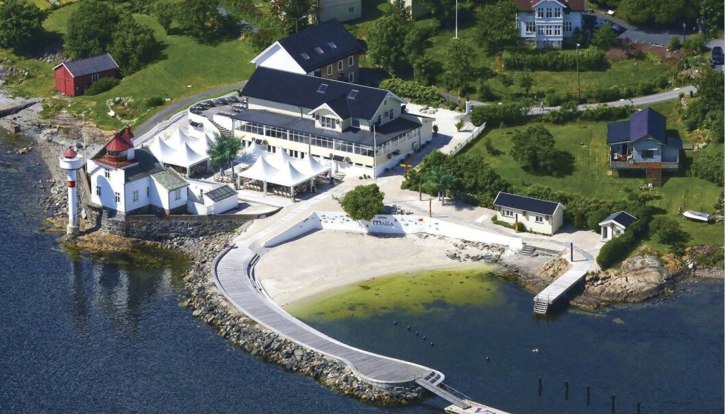 SYDENLIV: På Villa Malla kan du på sydenstemning med Middelhavsmat, eller du kan gå på stranda eller sette deg i skyggen av en palme. FOTO: Villa Malla/Christer J. Dahl SYDENLIV: På Villa Malla kan du på sydenstemning med Middelhavsmat, eller du kan gå på stranda eller sette deg i skyggen av en palme. FOTO: Villa Malla/Christer J. Dahl