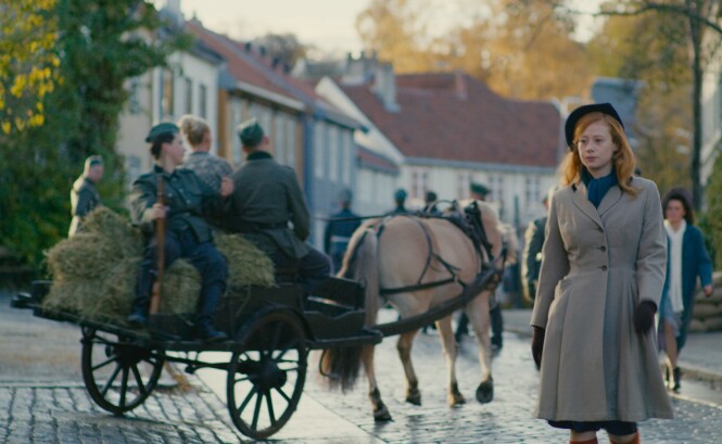 I TRONDHEIM: Den danske rikmannsdatteren Helene (Sara Viktoria Bjerregaard Christensen) gifter seg med en tysk nazist i Trondheim. Flere av scenene er spilt inn i den norske byen. FOTO: Norsk Filmdistribusjon I TRONDHEIM: Den danske rikmannsdatteren Helene (Sara Viktoria Bjerregaard Christensen) gifter seg med en tysk nazist i Trondheim. Flere av scenene er spilt inn i den norske byen. FOTO: Norsk Filmdistribusjon