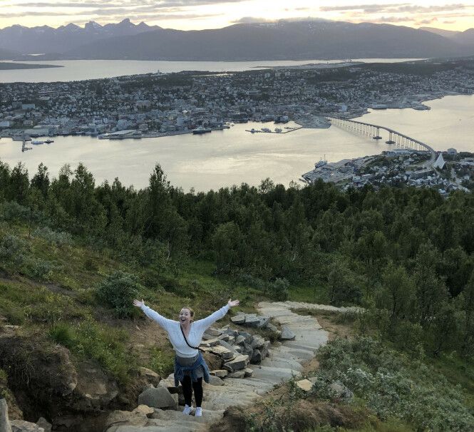 <strong>MEKTIG NATUROPPLEVELSE:</strong> Sherpatrappa opp til Fjellheisen i Tromsø har over 1000 trappetrinn, og en formidabel utsikt underveis. FOTO: Privat <strong>MEKTIG NATUROPPLEVELSE:</strong> Sherpatrappa opp til Fjellheisen i Tromsø har over 1000 trappetrinn, og en formidabel utsikt underveis. FOTO: Privat