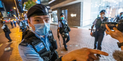 image: - Dette er slutten på Hongkong