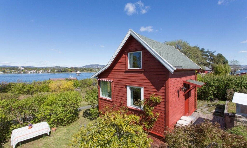 LOCATION, LOCATION, LOCATION: Hytta ble til slutt solgt for 5 150 000 kroner. Foto: Tor Lie LOCATION, LOCATION, LOCATION: Hytta ble til slutt solgt for 5 150 000 kroner. Foto: Tor Lie