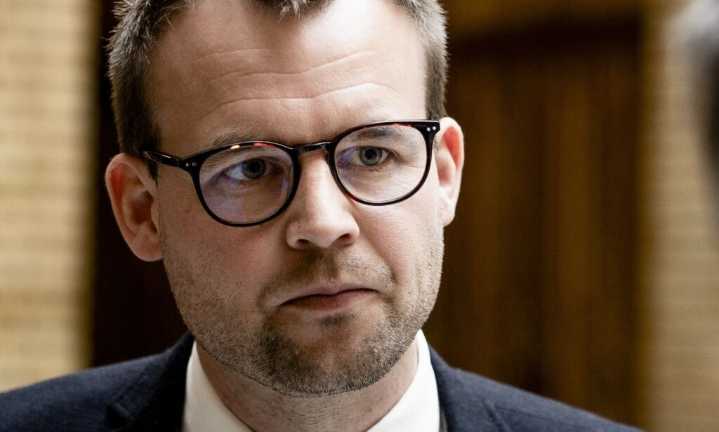 image: Ropstad kjenner varmen fra krematoriet