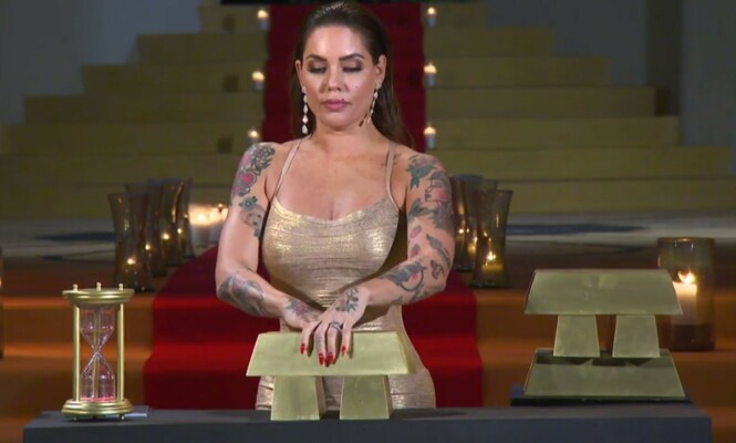 STOR VERDI: Triana Iglesias skulle i løpet av seremonien legge hele 500 000 kroner på bordet. Foto: TV3 STOR VERDI: Triana Iglesias skulle i løpet av seremonien legge hele 500 000 kroner på bordet. Foto: TV3