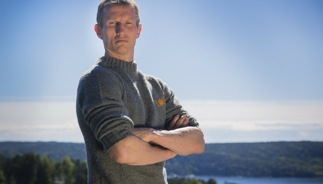 FOR ENDRING: Frank Løke mener det må være greit å ha kontakt med familien inne på gården, men bare dersom det er likt for alle. Foto: Tore Skaar/Dagbladet FOR ENDRING: Frank Løke mener det må være greit å ha kontakt med familien inne på gården, men bare dersom det er likt for alle. Foto: Tore Skaar/Dagbladet