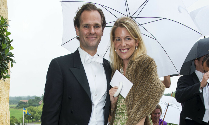 <strong>STORESØSTER:</strong> Her er Sofia Schörling avbildet under et bryllup i 2012, sammen med ektemannen Anders Högberg. Foto: Suvad Mrkonjic / XP / NTB scanpix <strong>STORESØSTER:</strong> Her er Sofia Schörling avbildet under et bryllup i 2012, sammen med ektemannen Anders Högberg. Foto: Suvad Mrkonjic / XP / NTB scanpix