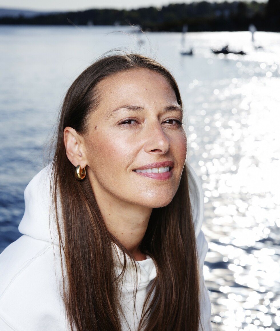 TØFFE TAK: Å spille kvinner som har mistet sitt barn fikk også alvorlige private konsekvenser for Pia Tjelta. Foto: Agnete Brun TØFFE TAK: Å spille kvinner som har mistet sitt barn fikk også alvorlige private konsekvenser for Pia Tjelta. Foto: Agnete Brun