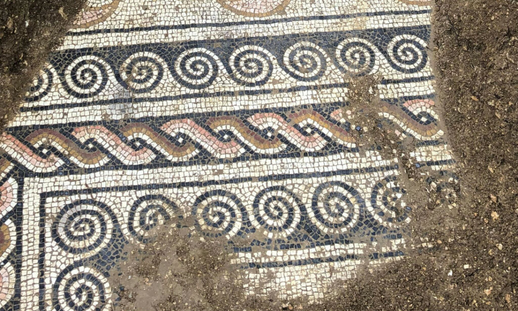 image: Fant mosaikkgulv fra romertida