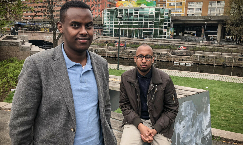 VIL HJELPE: Sadad Dakhare (24) og Nur Omar (21) har startet Norsk-somalisk ungdomsforening i Oslo. Foto: Øistein Norum Monsen/Dagbladet VIL HJELPE: Sadad Dakhare (24) og Nur Omar (21) har startet Norsk-somalisk ungdomsforening i Oslo. Foto: Øistein Norum Monsen/Dagbladet