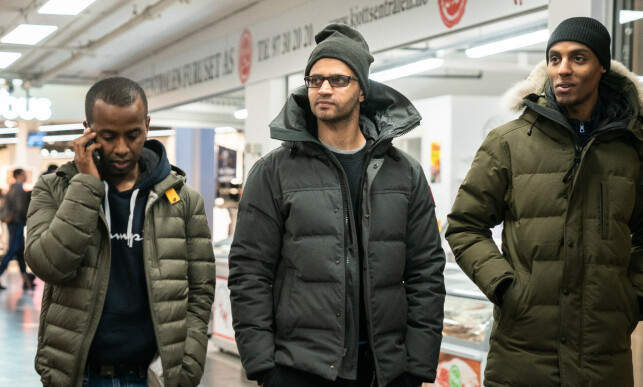 FELTER: Nahom Jonas, Ghulam Abbas og Mahamed «Mo» Ibrahimtar er ofte ute for å snakke med ungdommer på Furuset. Foto: Øistein Norum Monsen/Dagbladet FELTER: Nahom Jonas, Ghulam Abbas og Mahamed «Mo» Ibrahimtar er ofte ute for å snakke med ungdommer på Furuset. Foto: Øistein Norum Monsen/Dagbladet