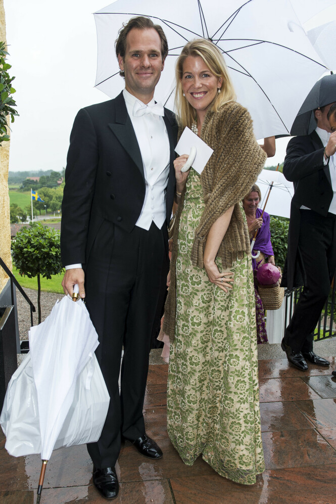 STORESØSTER: Her er Sofia Schörling avbildet under et bryllup i 2012, sammen med ektemannen Anders Högberg. Foto: Suvad Mrkonjic / XP / NTB scanpix STORESØSTER: Her er Sofia Schörling avbildet under et bryllup i 2012, sammen med ektemannen Anders Högberg. Foto: Suvad Mrkonjic / XP / NTB scanpix