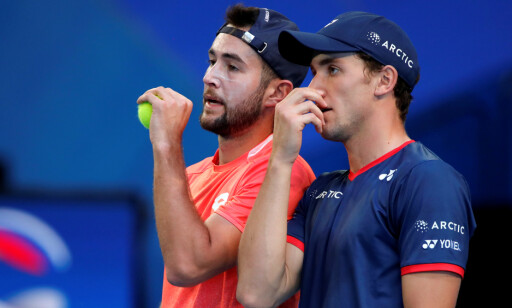 PÅ LAG: Senest i januar spilte Viktor Durasovic og Casper Ruud på lag i ATP Cup i Australia. Foto: REUTERS/Ciro De Luca PÅ LAG: Senest i januar spilte Viktor Durasovic og Casper Ruud på lag i ATP Cup i Australia. Foto: REUTERS/Ciro De Luca