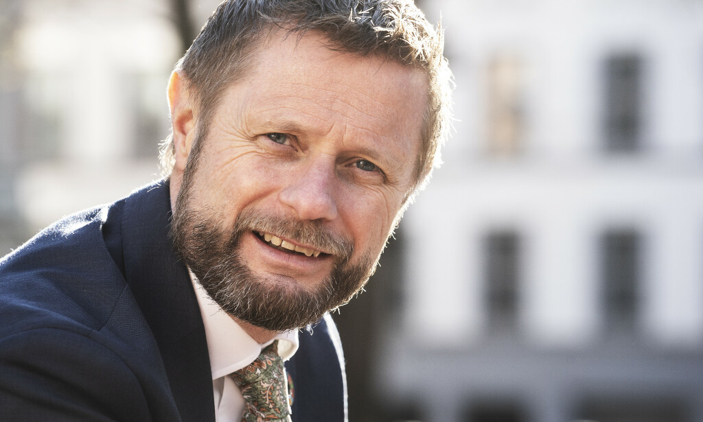 SLÅR TILBAKE: Helseminister Bent Høie (H) mener både Frp og Ap tar feil i sine angrep på ham og regjeringen. Foto: Hans Arne Vedlog / Dagbladet SLÅR TILBAKE: Helseminister Bent Høie (H) mener både Frp og Ap tar feil i sine angrep på ham og regjeringen. Foto: Hans Arne Vedlog / Dagbladet