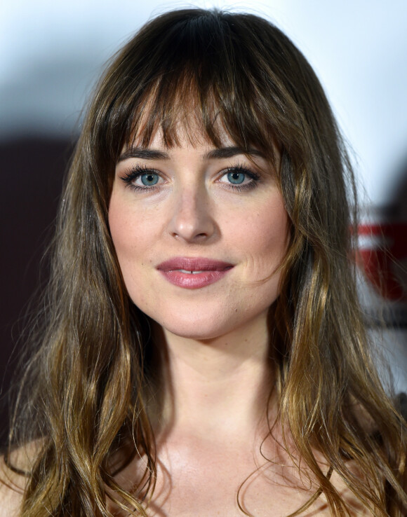 STJERNEFAMILIE: Dakota Johnson har gått i fotsporene til både mamma og bestemor, henholdsvis Melanie Griffith og Tippi Hedren. Og til pappa Don Johnson. FOTO: NTB Scanpix STJERNEFAMILIE: Dakota Johnson har gått i fotsporene til både mamma og bestemor, henholdsvis Melanie Griffith og Tippi Hedren. Og til pappa Don Johnson. FOTO: NTB Scanpix