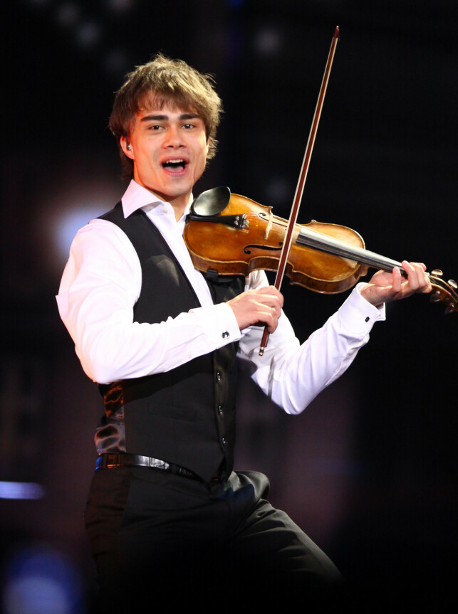 STAKK AV MED SEIEREN: Her er Alexander Rybak avbildet i 2009 under Eurovision Song Contest. Foto: NTB Scanpix STAKK AV MED SEIEREN: Her er Alexander Rybak avbildet i 2009 under Eurovision Song Contest. Foto: NTB Scanpix
